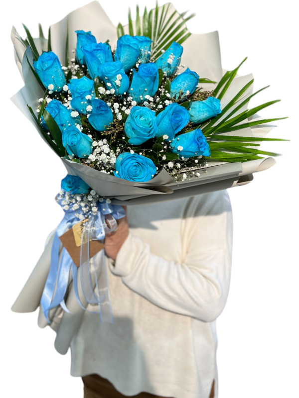 Mavi Güllerle Romantik Buket