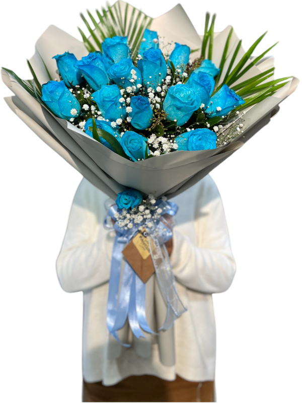 Mavi Güllerle Romantik Buket