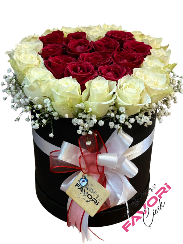 Kutuda Kırmızı Beyaz Güller