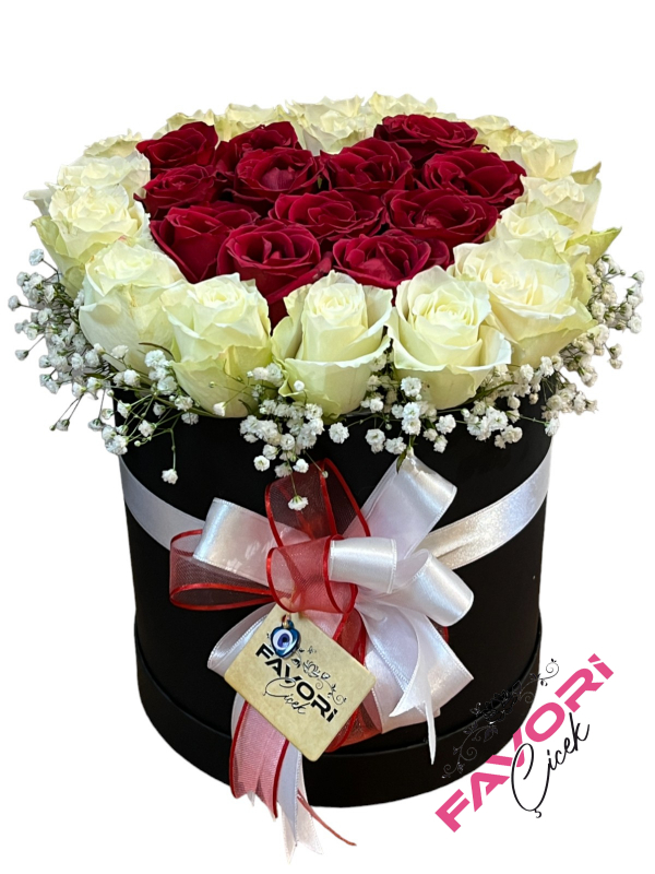 Kutuda Kırmızı Beyaz Güller