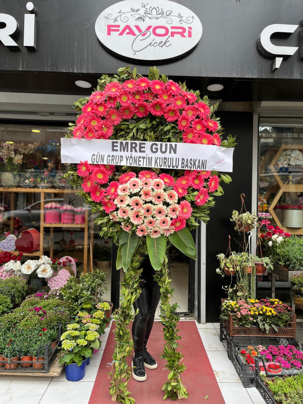 Pembe ve Beyaz Gerbera Cenaze Çelengi