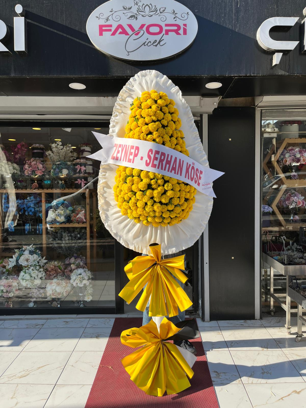 Sarı Krizantemli Açılış Çiçeği